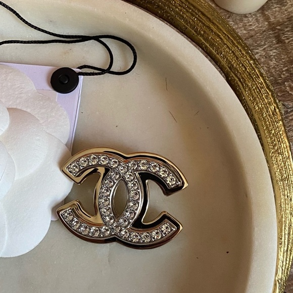 NWT Chanel Brooch gold tone with crystals - Picture 12 of 16